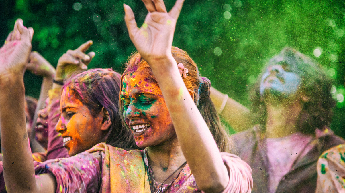 Celebrating Holi Festival in India - Insight Vacations, image size:1204x675