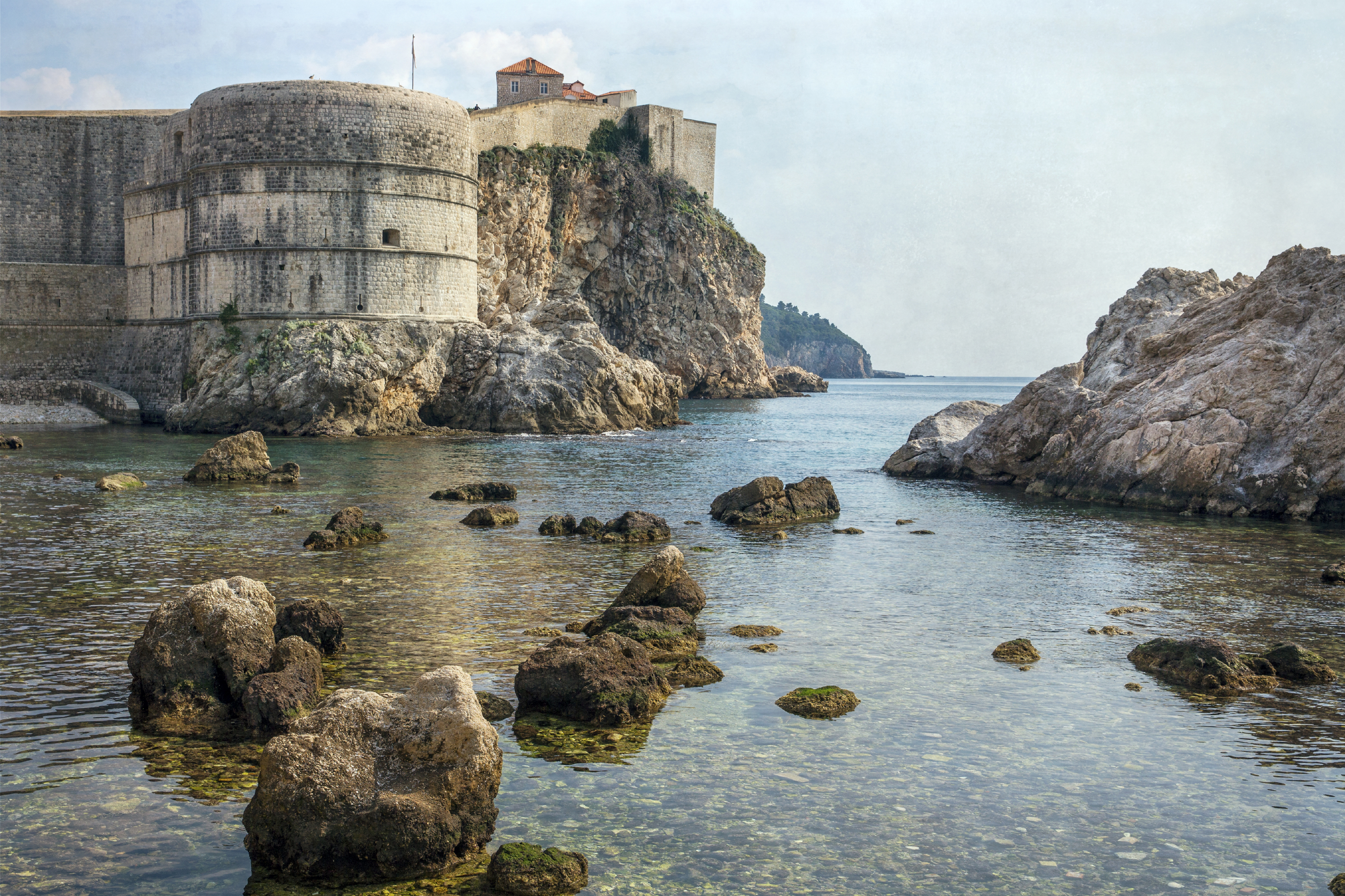 1. Game of Thrones-Dubrovnik Walls-credit lillisphotography-iStock_www.istockphoto.com:photo:dubrovnik-croatia-walls-gm509927862-86040401