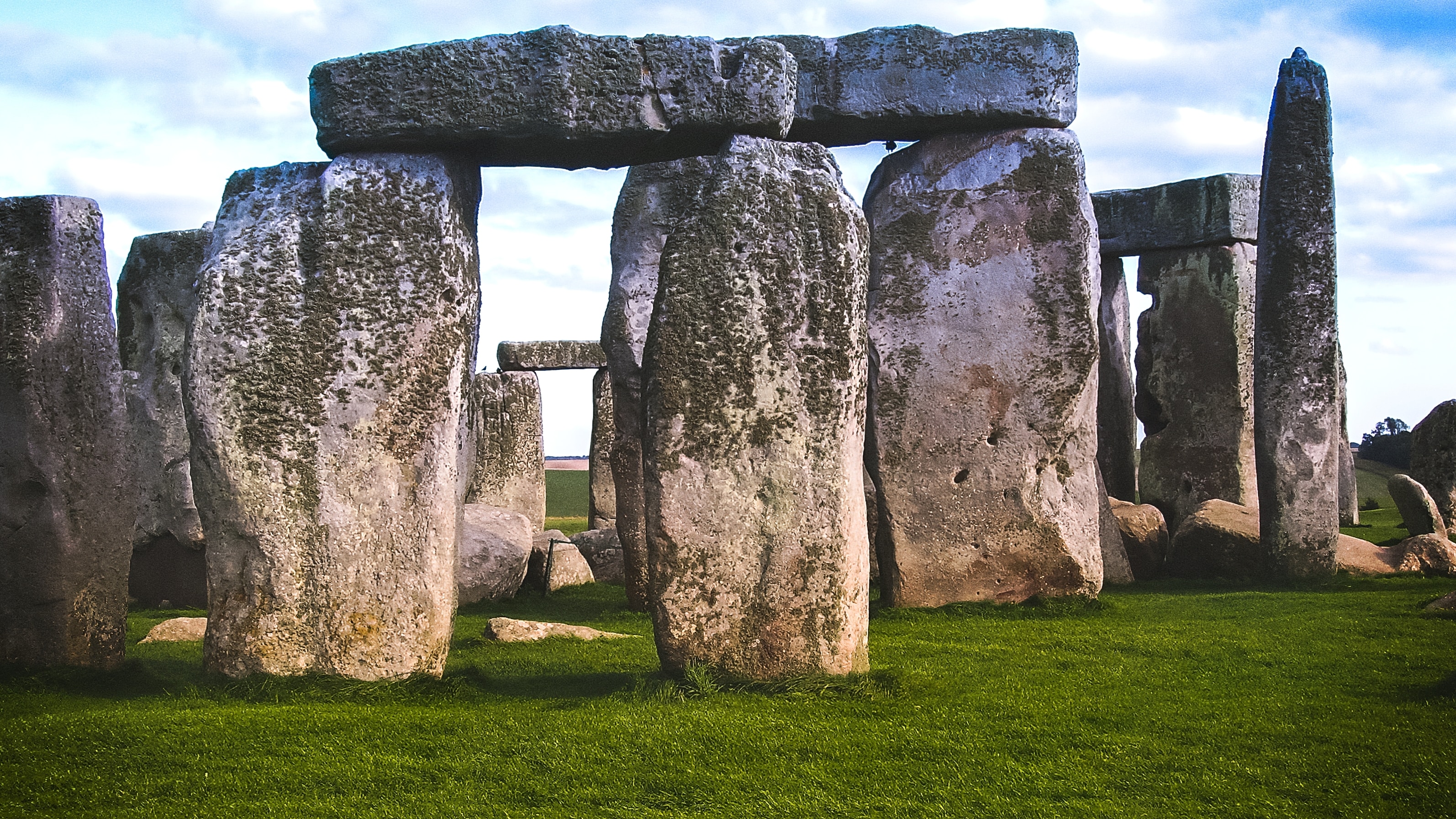 The large stones of Stonehenge