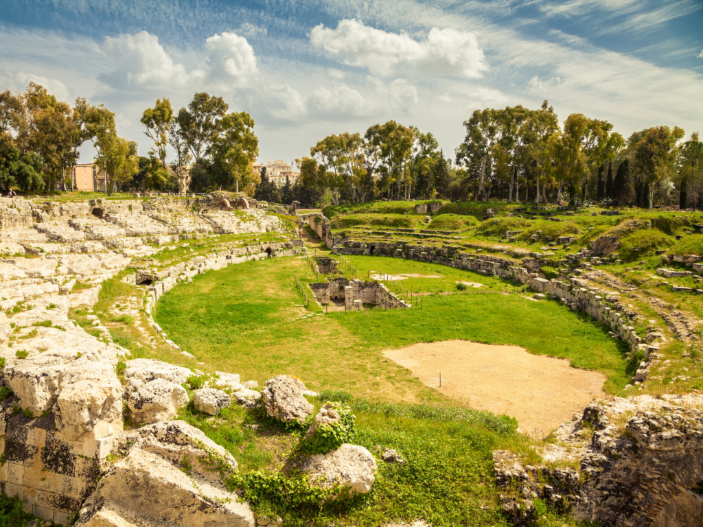 roman amphitheater in syacruse