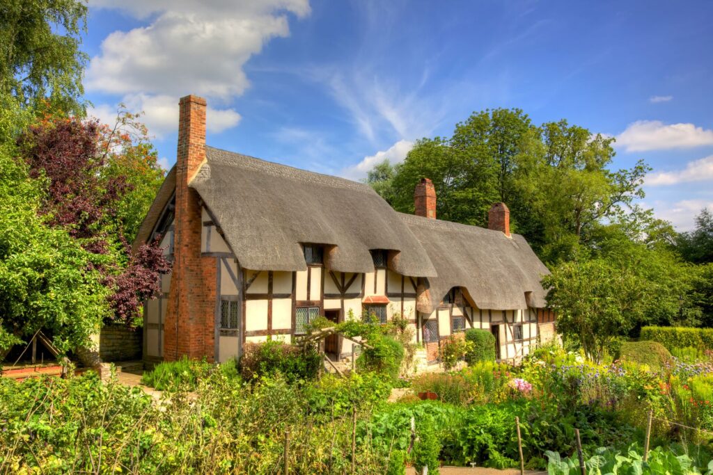 Anne Hathaway's thatched cottage in Stratford-upon-Avon, England