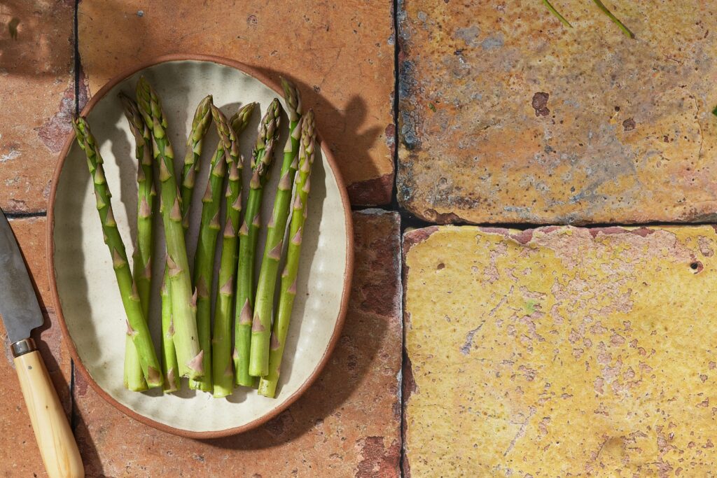 a plate of asparagus
