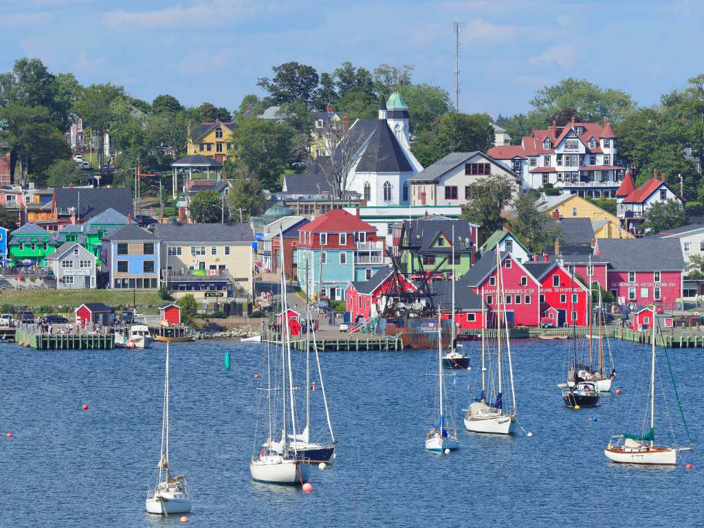 lunenburg colorful houses
