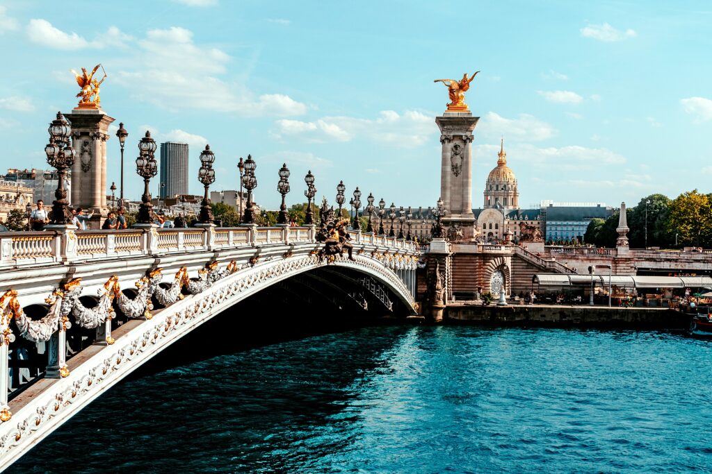pont alexandre iii bridge in paris