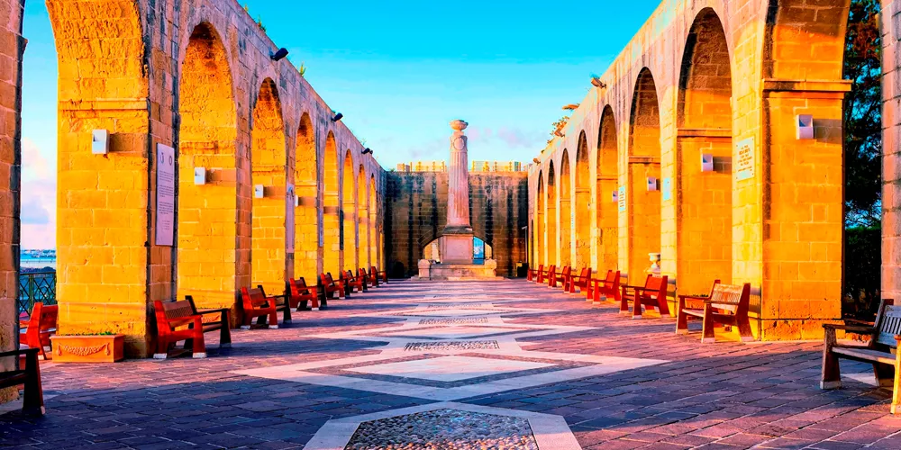 city-tour-valletta-malta.jpg