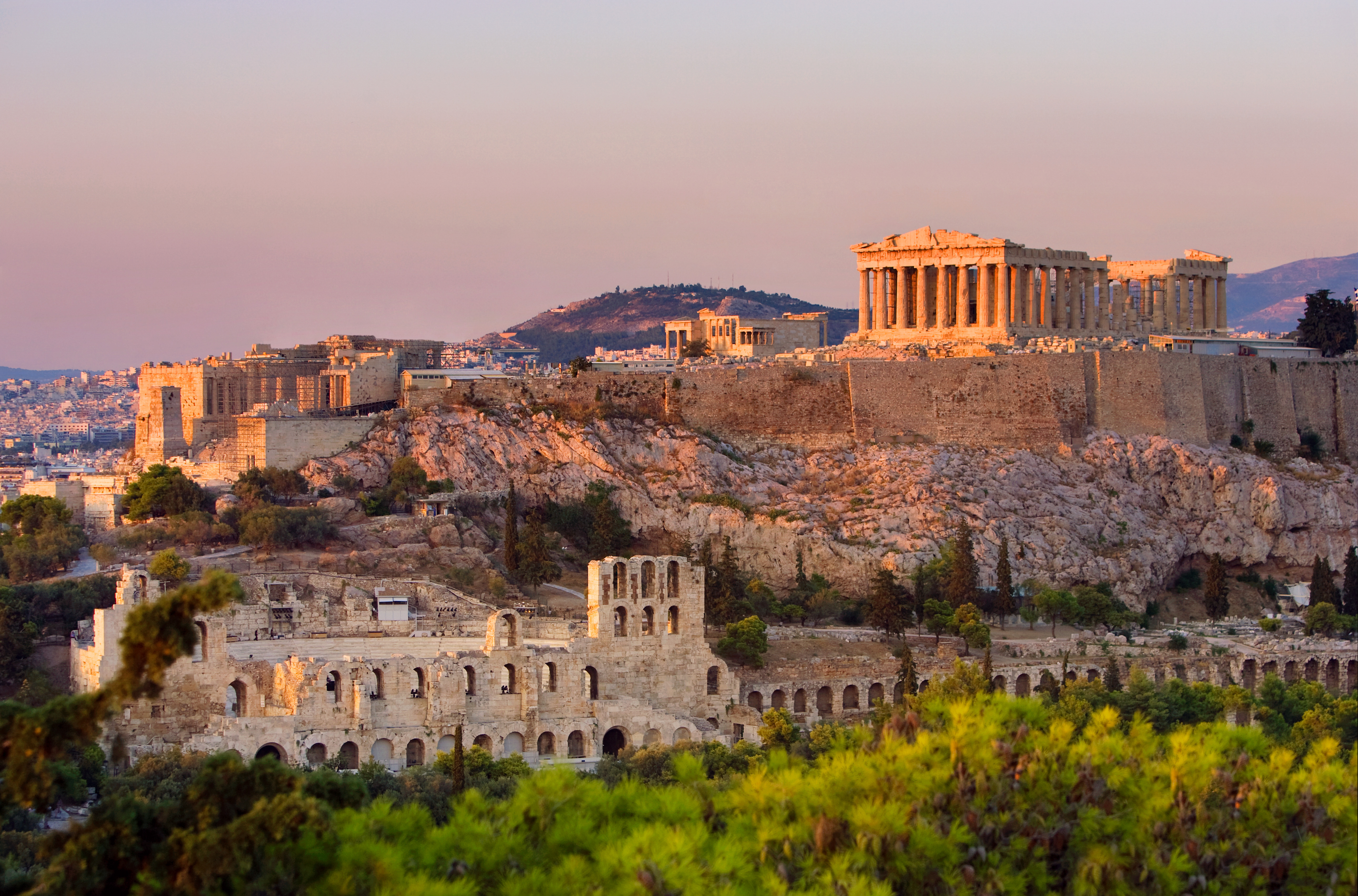 Акрополь это. Афинский Акрополь Греция. Афинский Акрополь в древней Греции. Парфенон Афинский Акрополь. Древняя Греция Афины Акрополь.