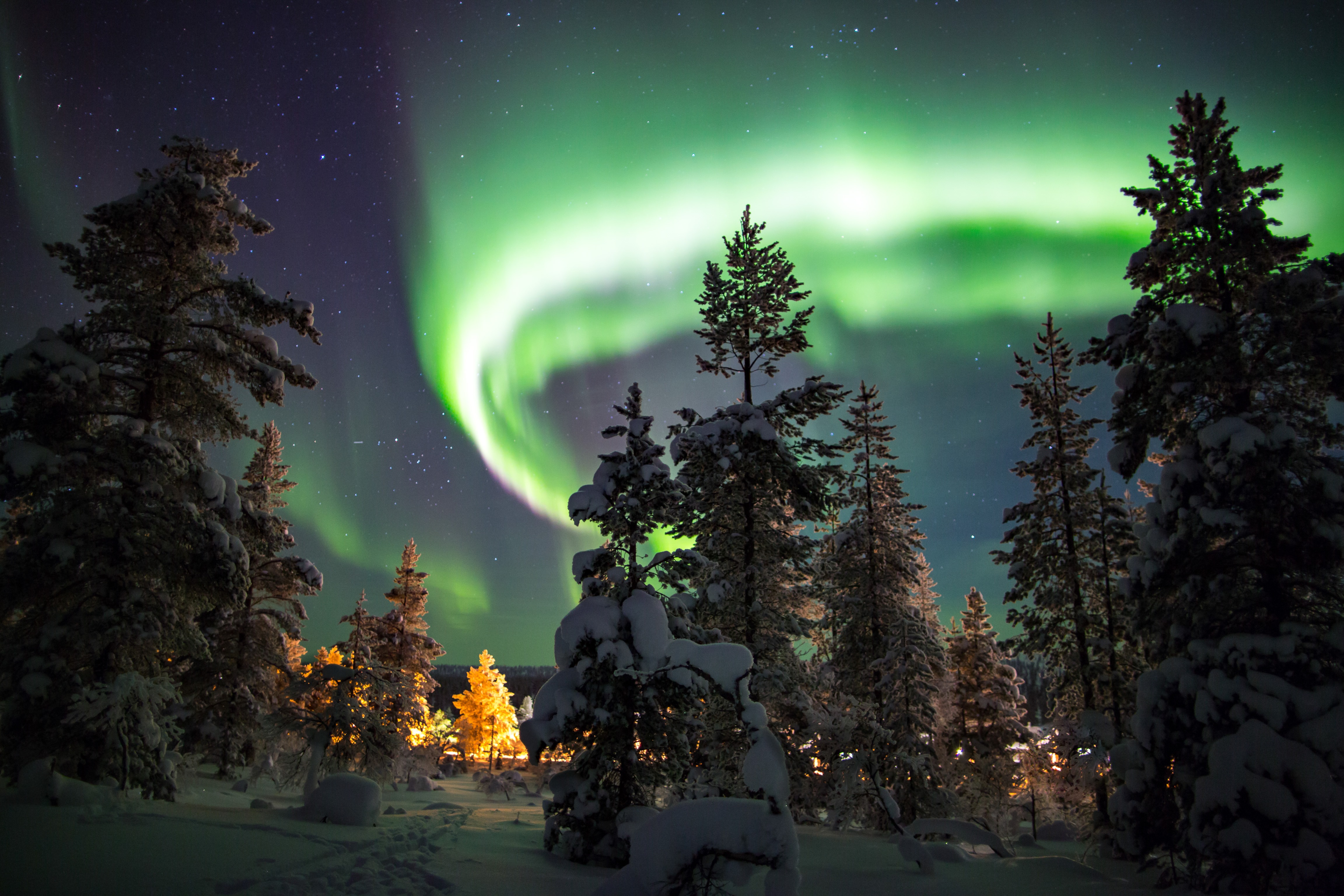 Northern. Финляндия сияние Аврора бореалис. Лапландия Финляндия Северное сияние. Аврора бореалис Северное сияние. Северное полярное сияние в Финляндии.