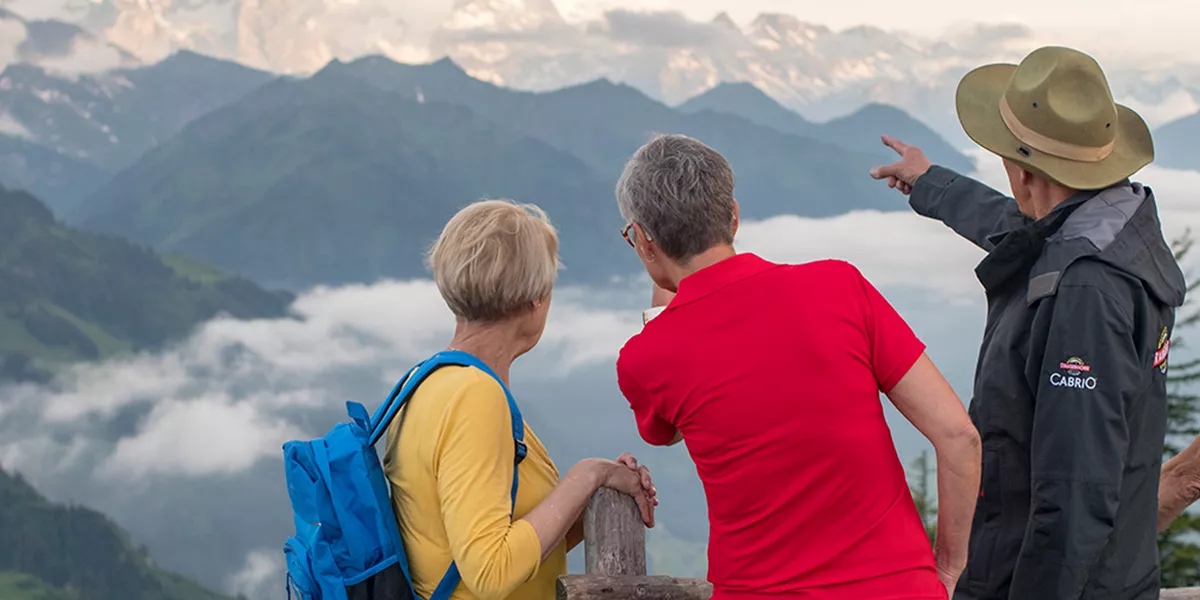 Discovery Journeys, Tourists in the Mountains