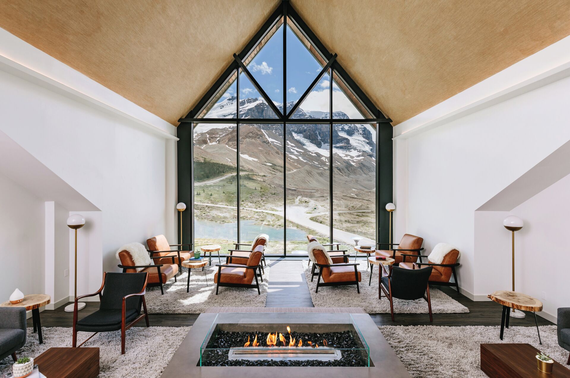 Large Glacier View Lodge Icefields Parkway Canada Lobbyrtd