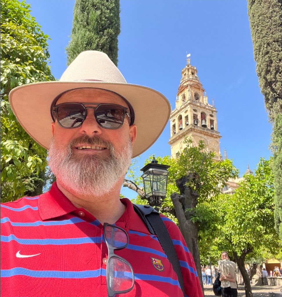 Medium Travel Director Bradley