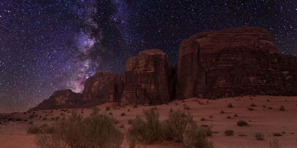 Clear night sky in Wadi Rum, Jordan
