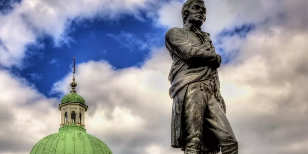Robert Burns statue