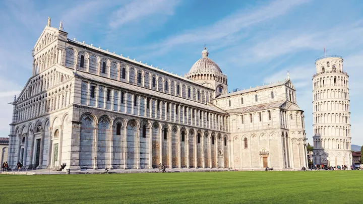 The leaning tower of Pisa, Italy