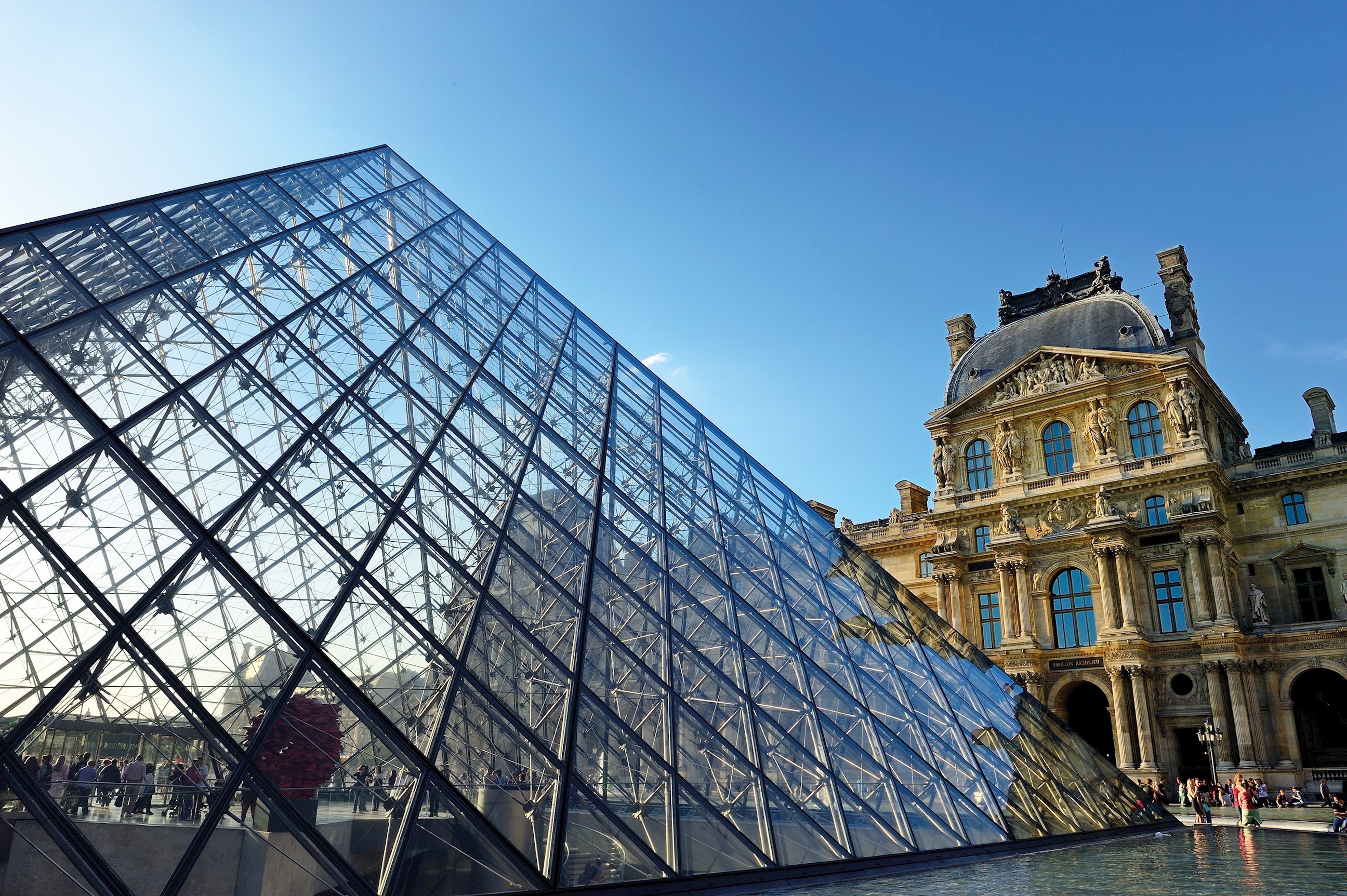A Taste Of Parisian Heritage Through An Exclusive And Intimate Tour Of The  City Of Lights
