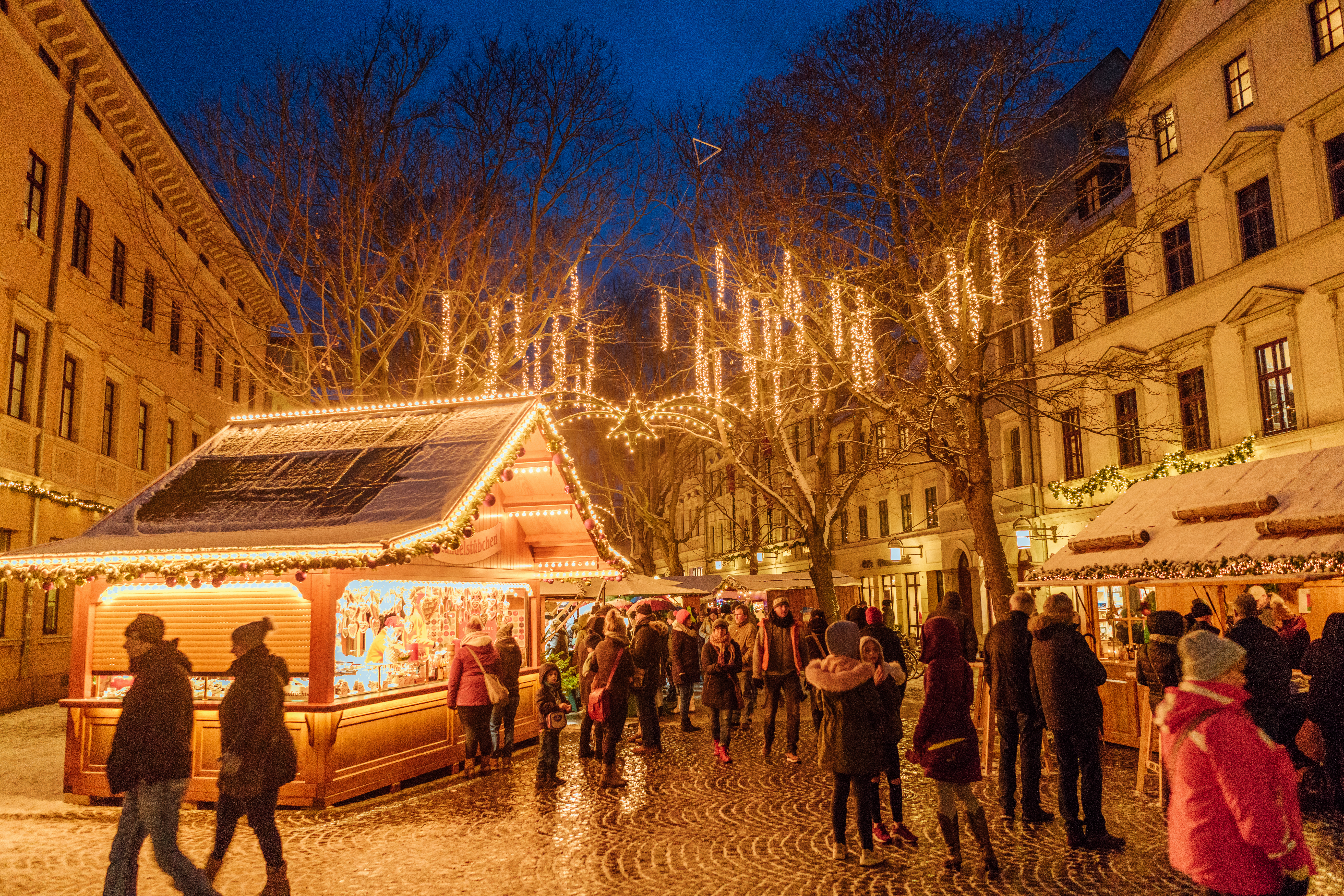 Christmas Market In Weimar, Germany 892948032