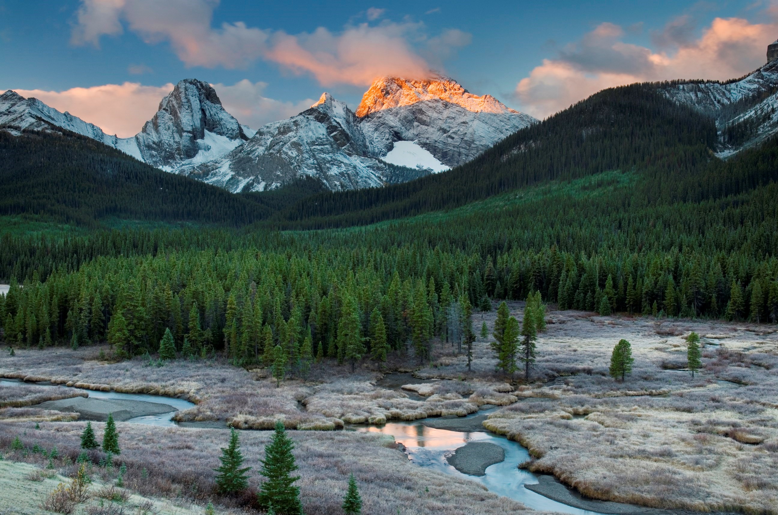 Spectacular Rockies & Glaciers of Alberta Guided Tour