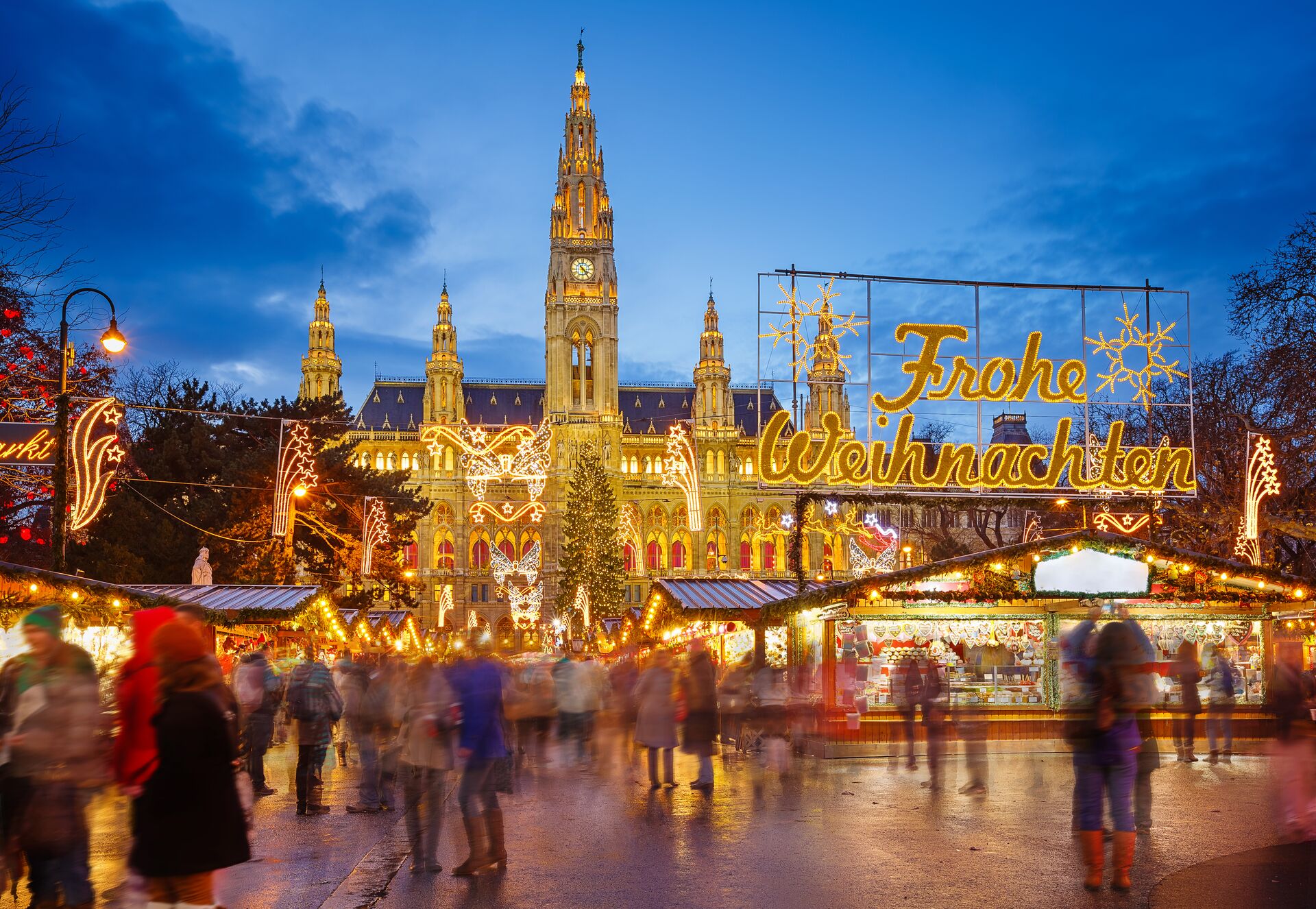 Rathaus and Christmas Market in Vienna, Austria