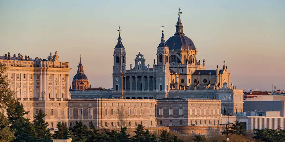 European Grandeur Guided Tour