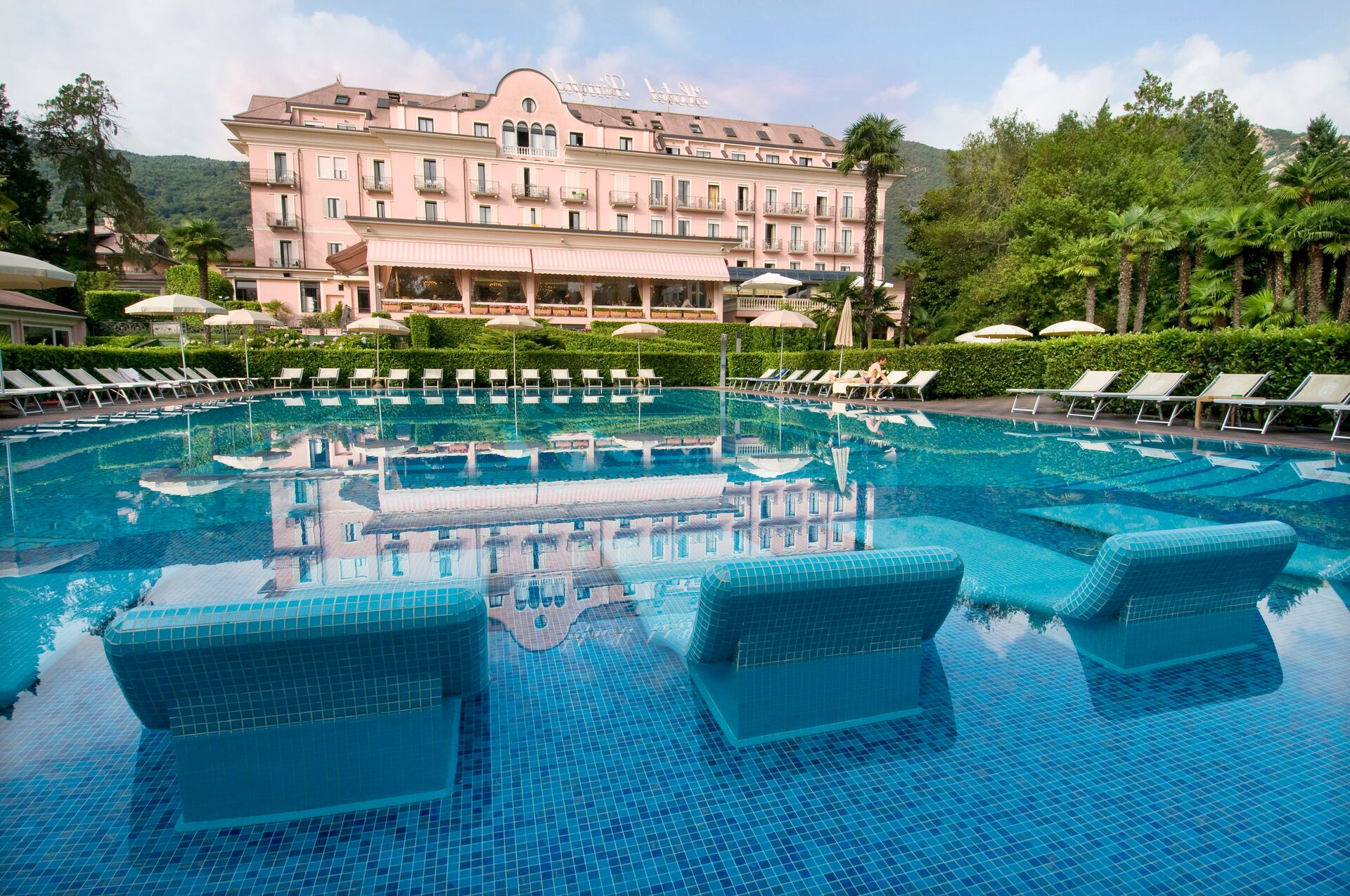 Large Hotel Simplon Baveno Italy Pool Exterior