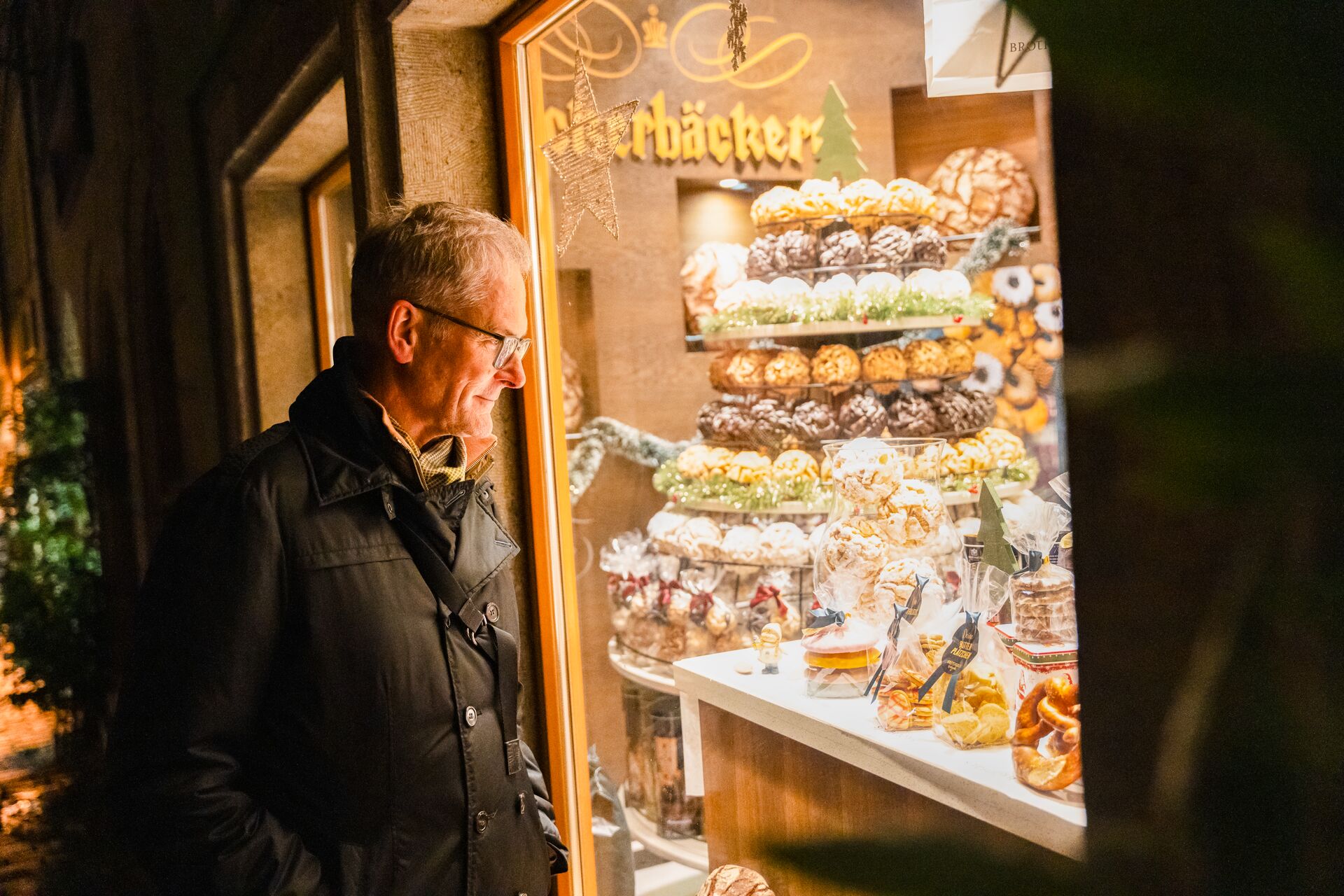 Guests Exploring Rothenburg ob der Tauber at night