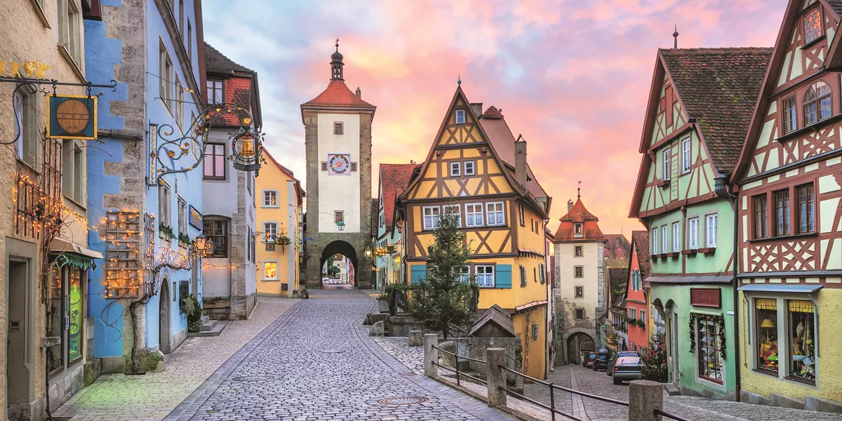 Medieval Streets Rothenburg Ob Der Tauber Germany 10