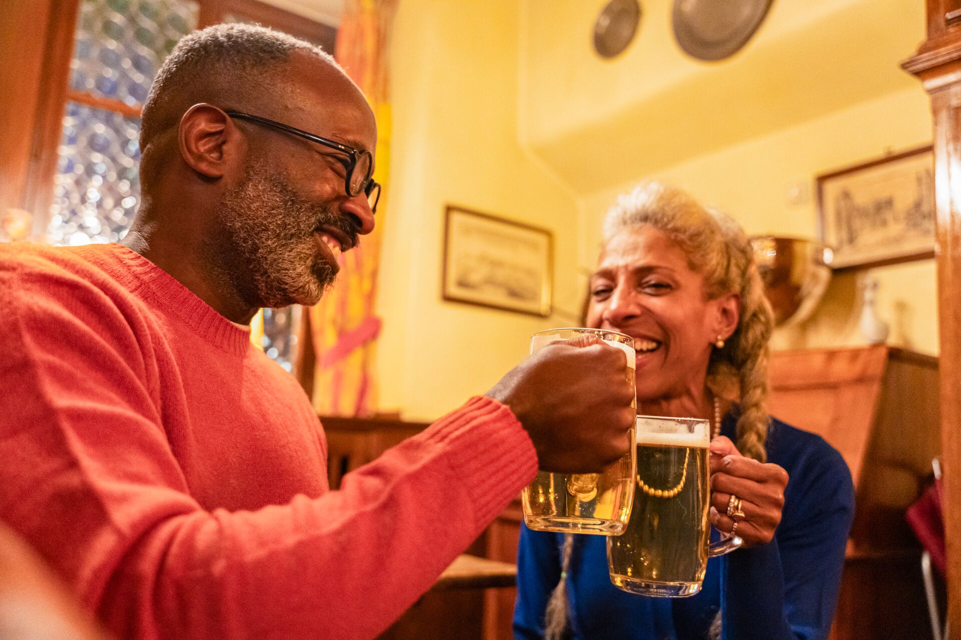 Large Guests Cheersing In Rothenburg Ob Der Tauber (1)