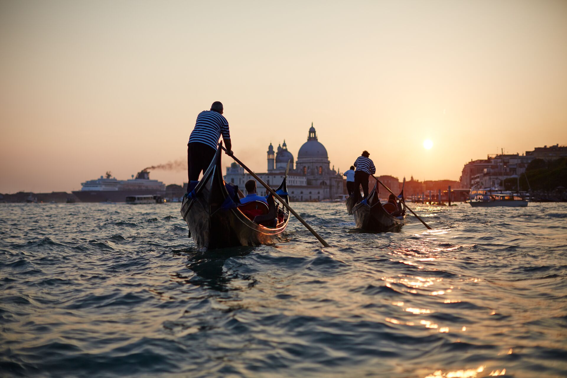 Large Italy Venice Gondola Grand Canal (1)