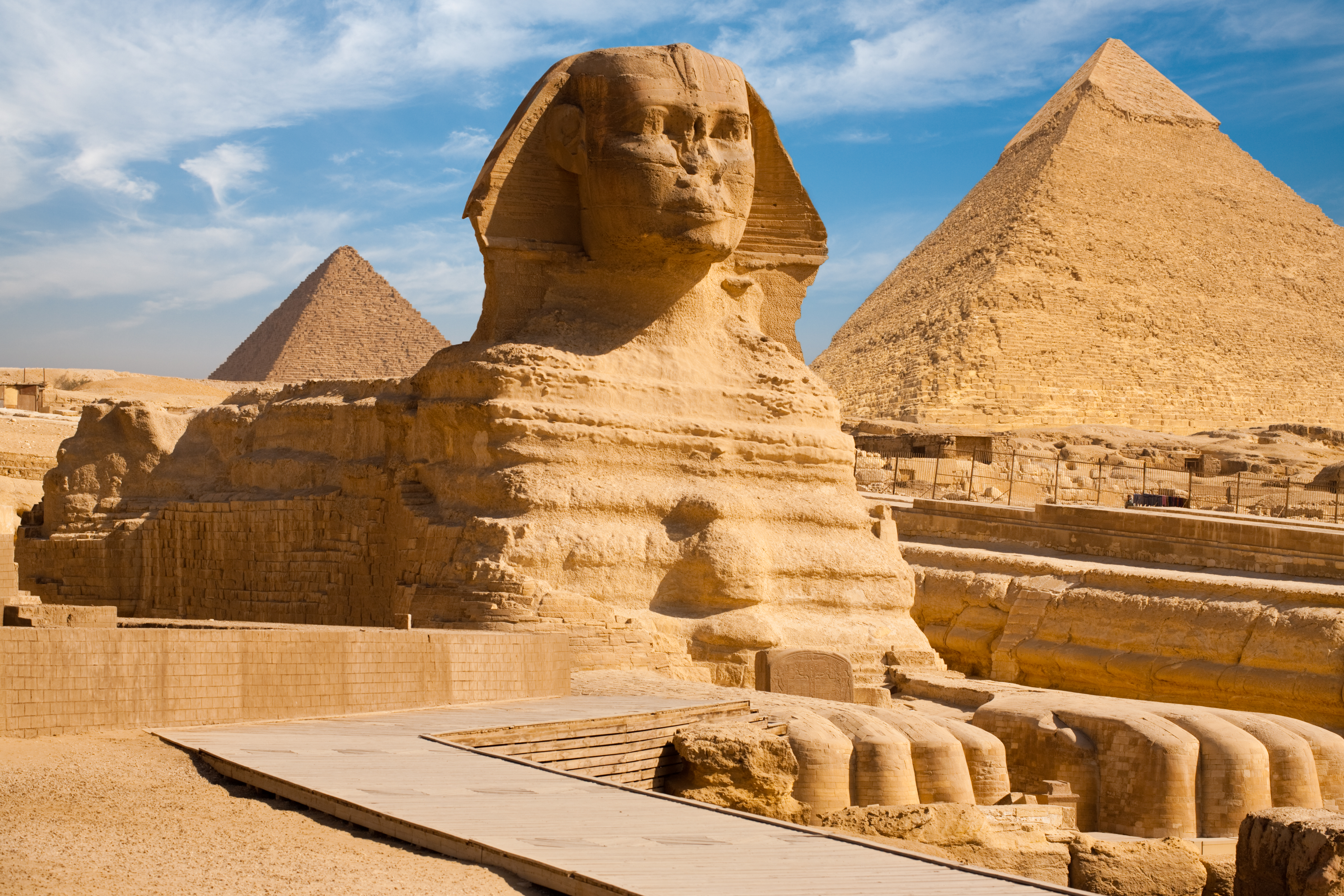 Full Sphynx Profile Pyramid Giza Egypt 178375366