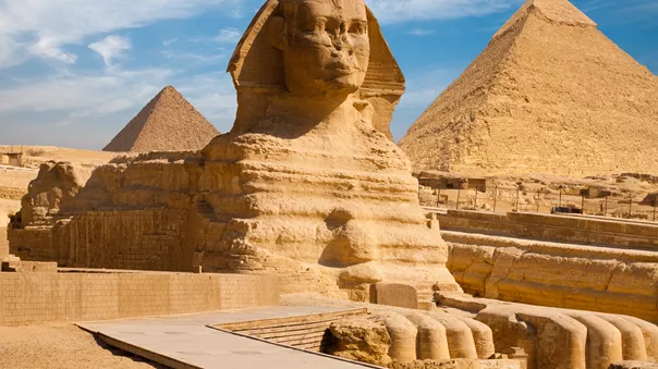 Full Sphynx Profile Pyramid Giza Egypt 178375366