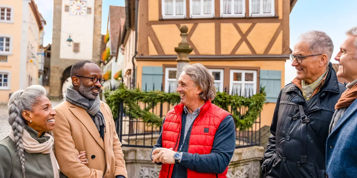 Large Guests Exploring Rothenburg Ob Der Tauber (5)