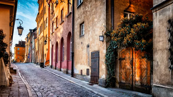 Poland Guided Tours and Travel Guide