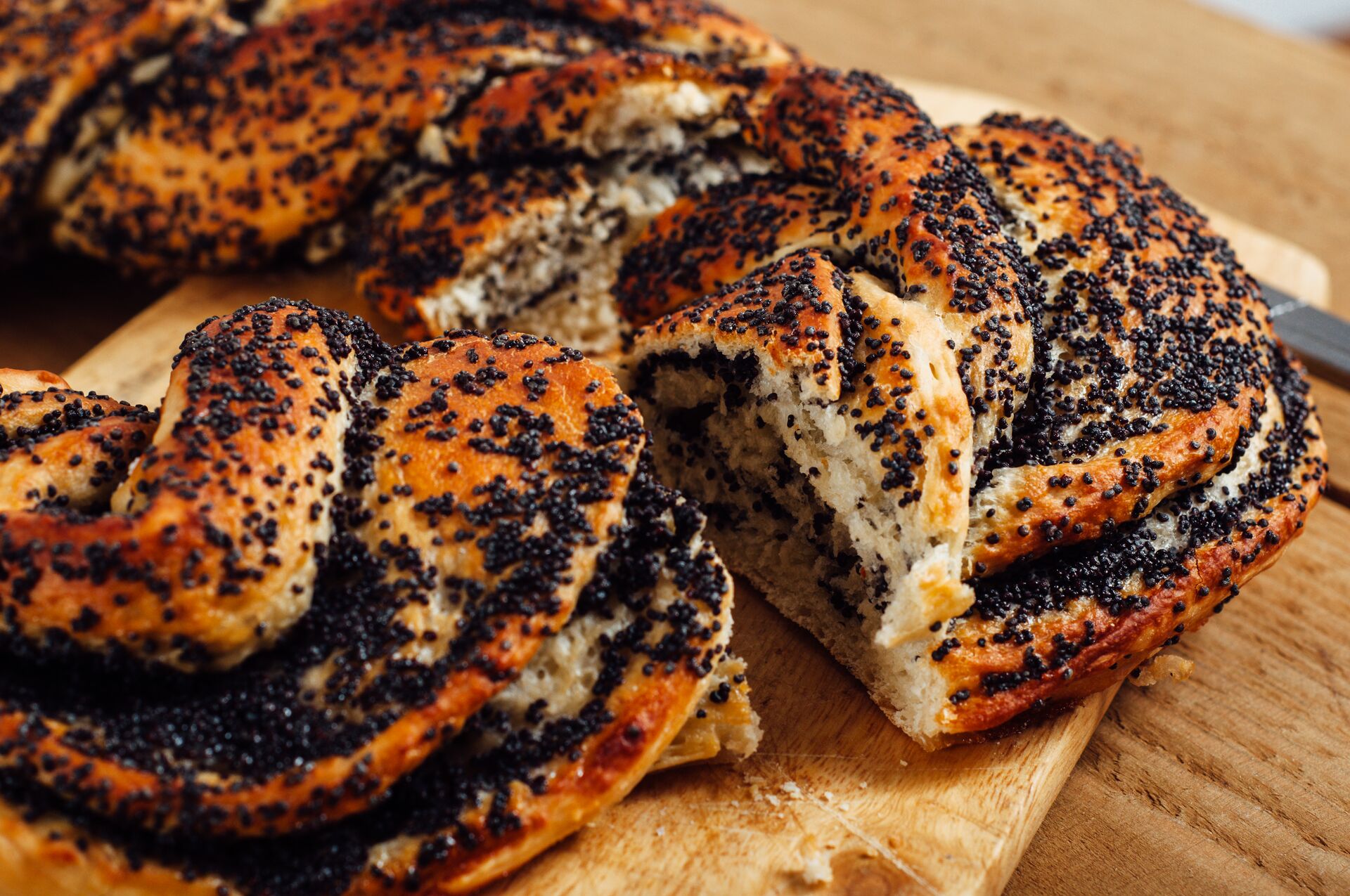 Large Estonian Pastry Kringel With Poppy Seeds 500017536
