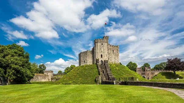 Wales Guided Tours and Travel Guide