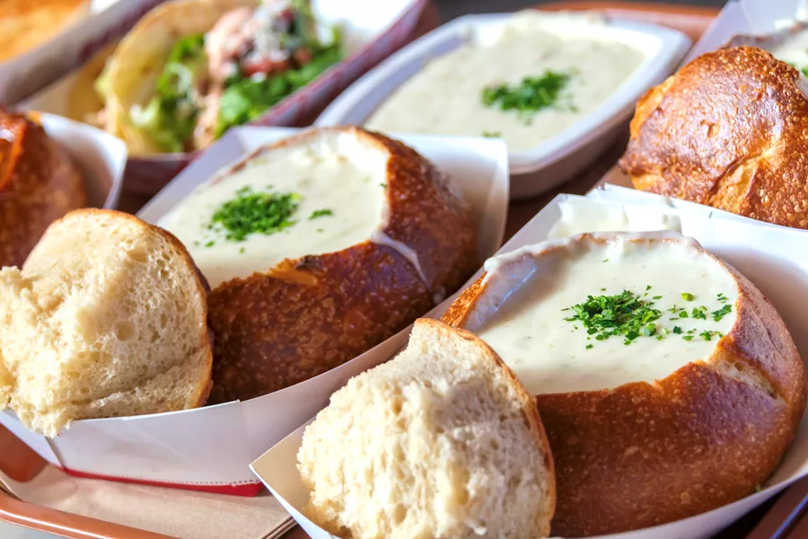 Clam Chowder 945925942