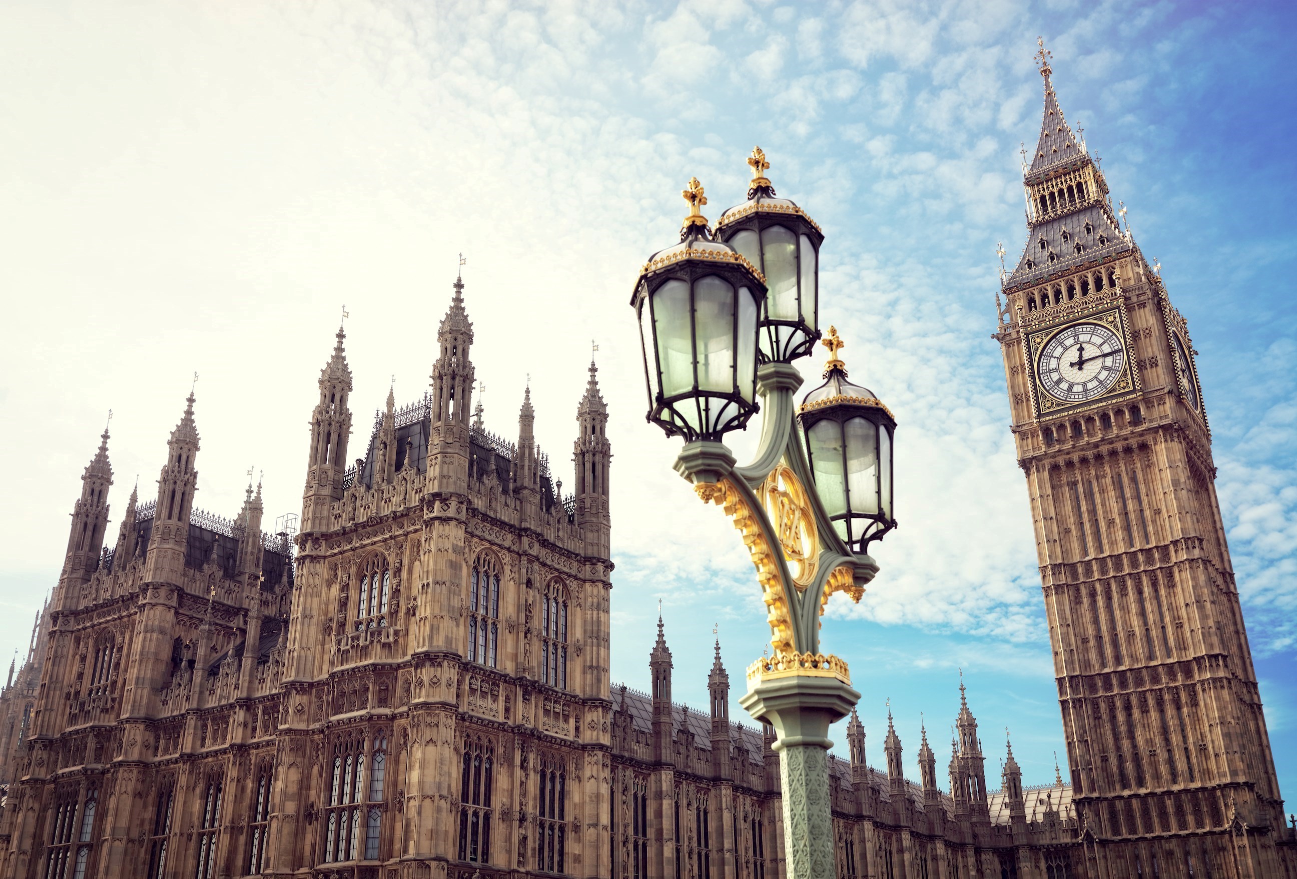 Big Ben with the houses of parliament, London, England