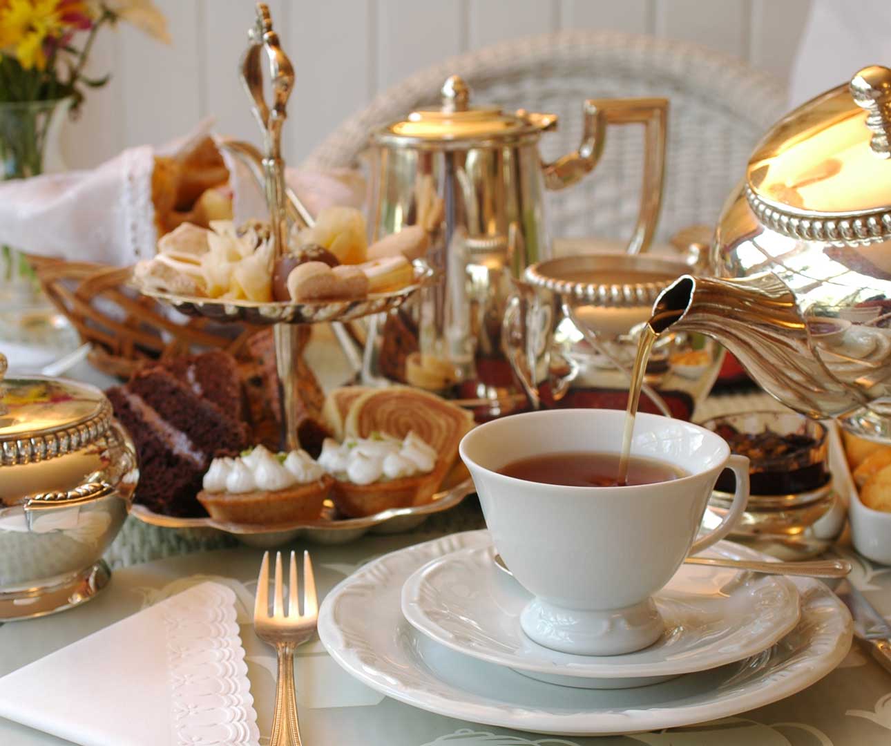 Afternoon-Tea-credit-iStock-SergioZacchi-www.istockphoto.jpg