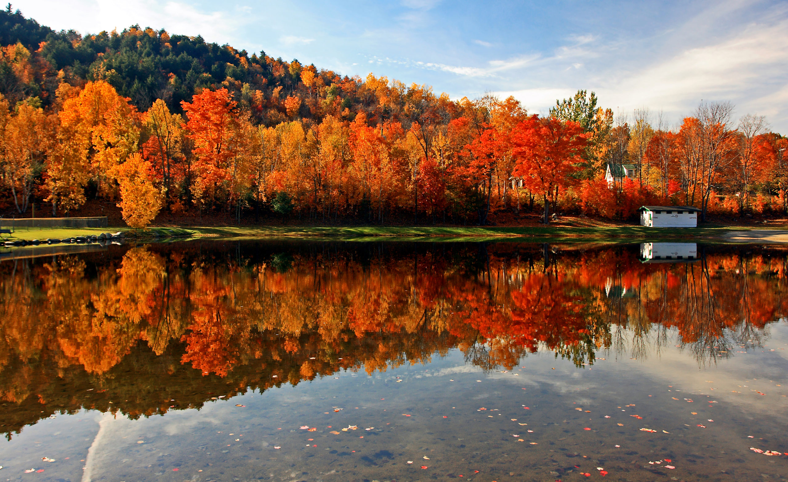 6 Places to Find Fabulous Fall Foliage