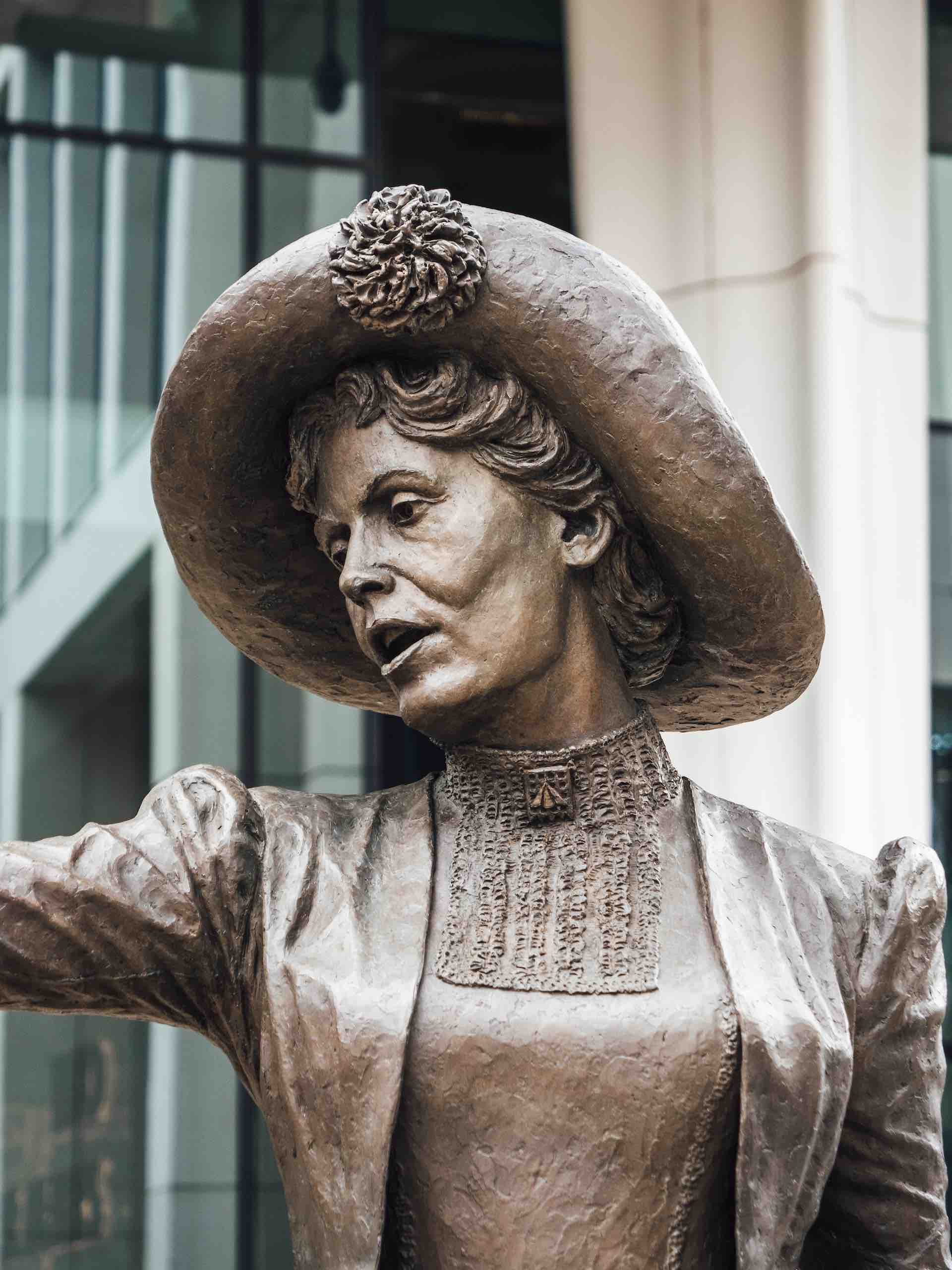 Image of a bronze statue of Emmeline Pankhurst 