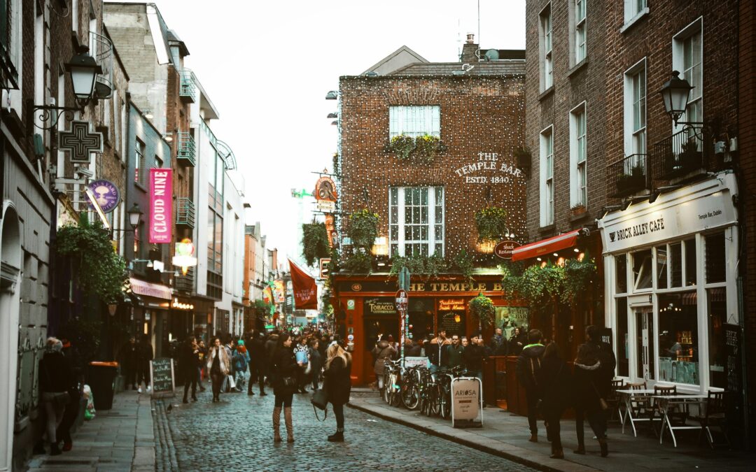 Tipping in Ireland: Navigating the Dos and Don’ts