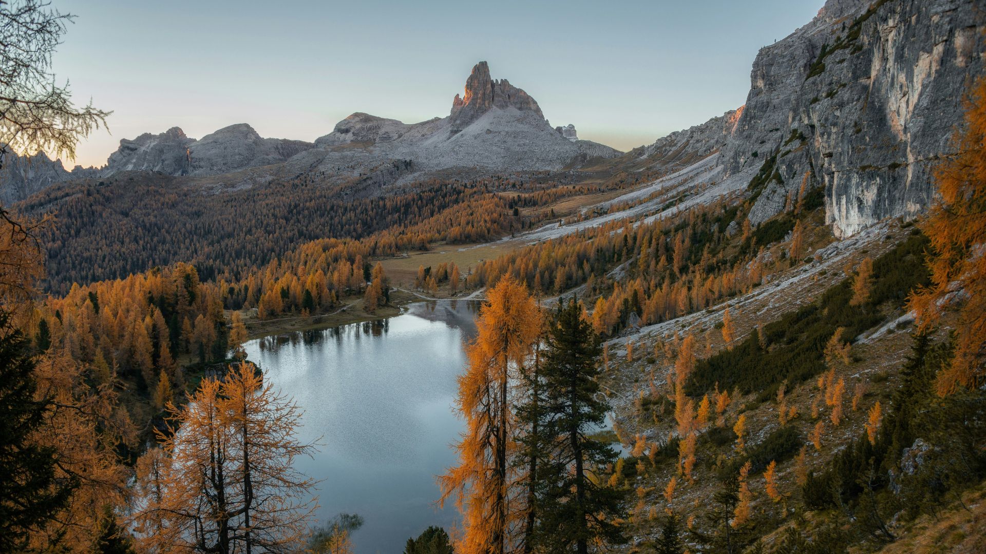 autumn foliage in the dolomites